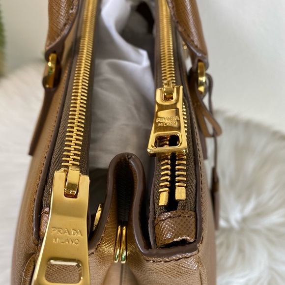 New Prada Galleria Saffiano Leather LARGE Bag NEW! - Picture 7 of 14